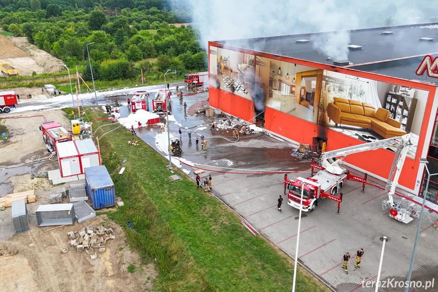 Pożar w Merkury Market - po opanowaniu pożaru