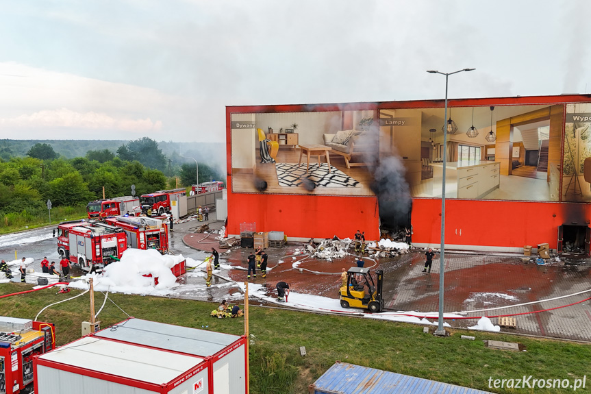 Pożar w Merkury Market - po opanowaniu pożaru