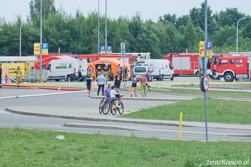 Pożar w Merkury Market - po opanowaniu pożaru