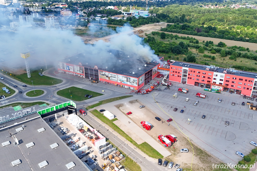 Pożar w Merkurym Markecie w Krośnie 2