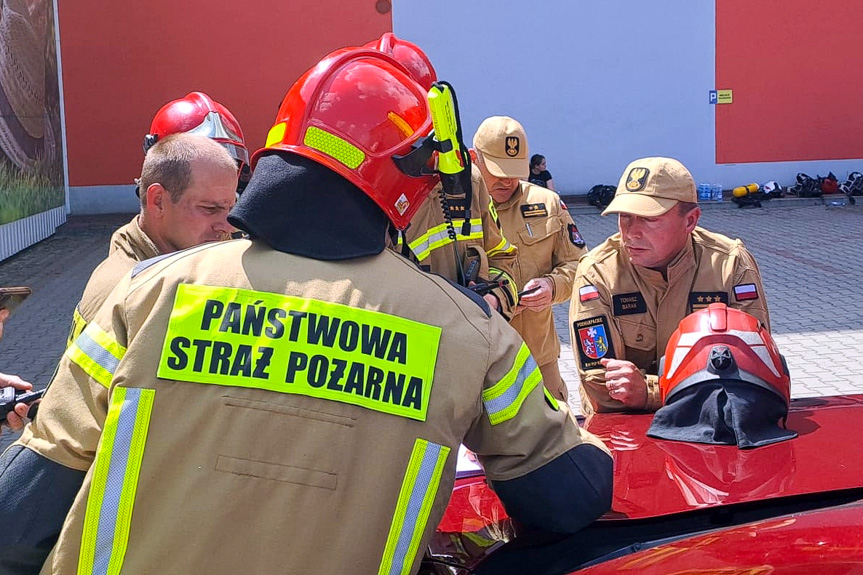 Pożar w Merkurym Markecie w Krośnie 2