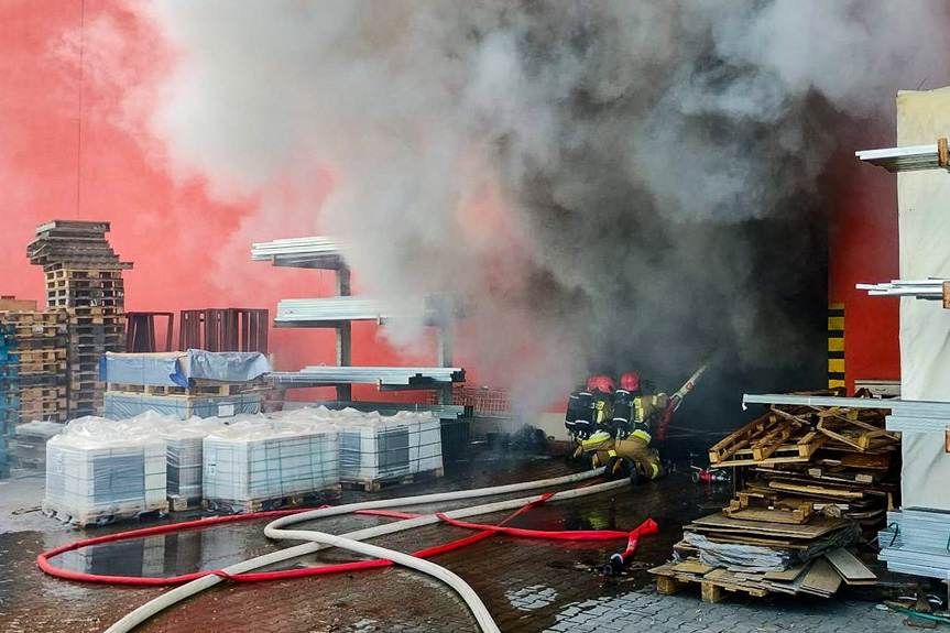 Pożar w Merkurym Markecie w Krośnie 2