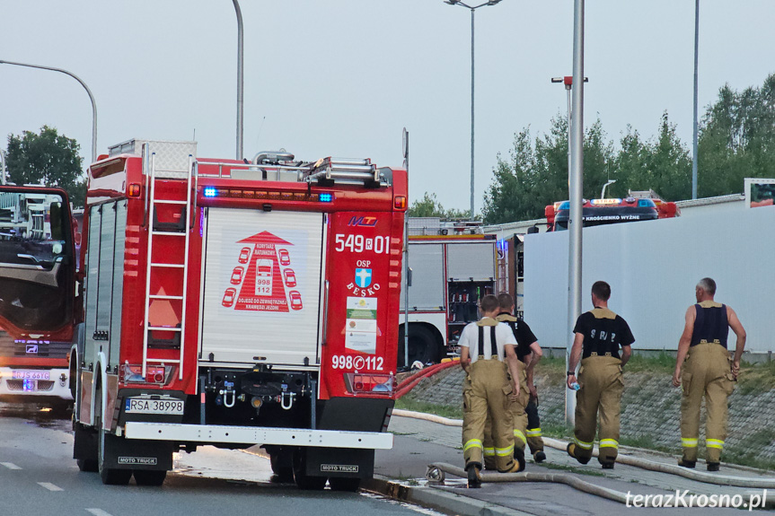 Pożar w Merkurym Markecie w Krośnie 2