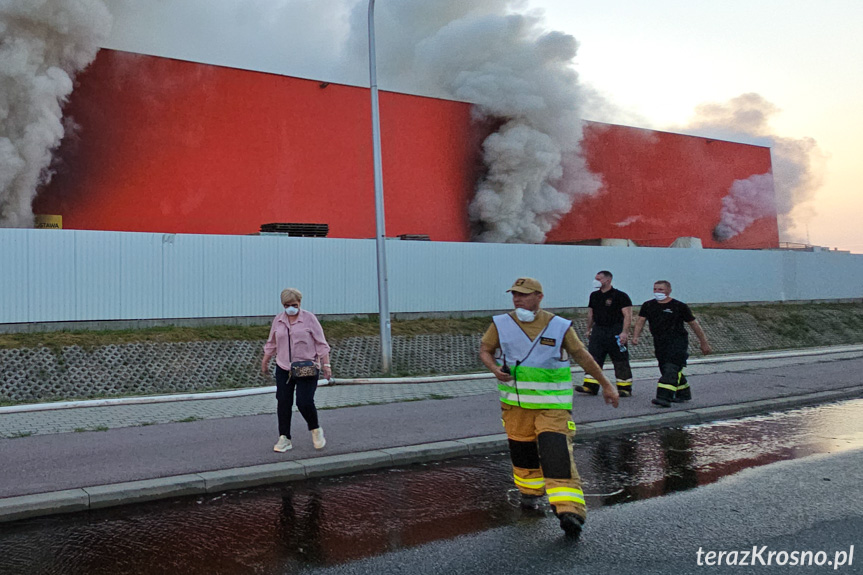 Pożar w Merkurym Markecie w Krośnie 2