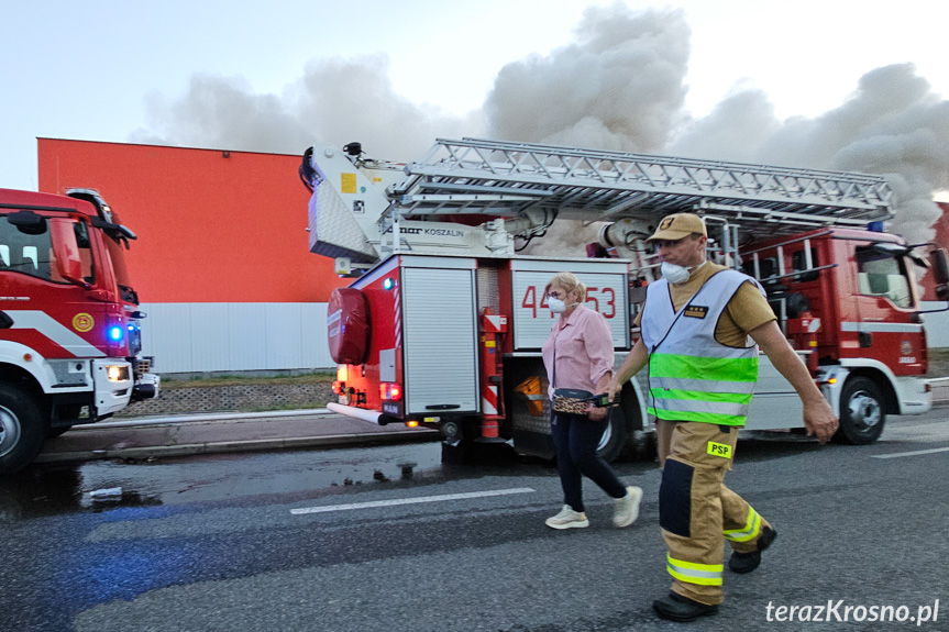 Pożar w Merkurym Markecie w Krośnie 2