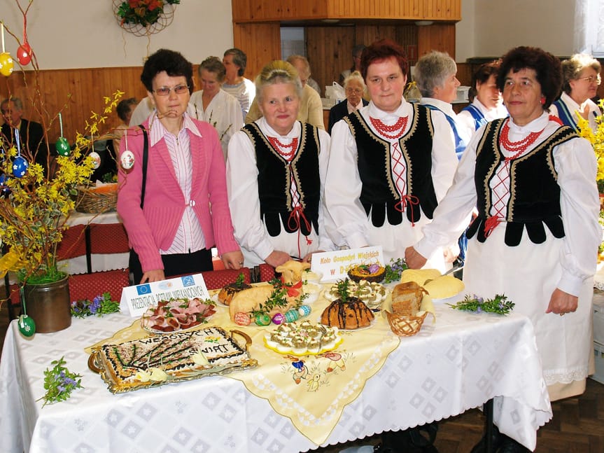 Prezentacja potraw wielkanocnych, stroików i pisanek w Rymanowie