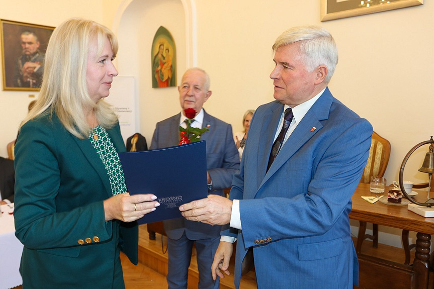 Prezydent Krosna nagrodził nauczycieli