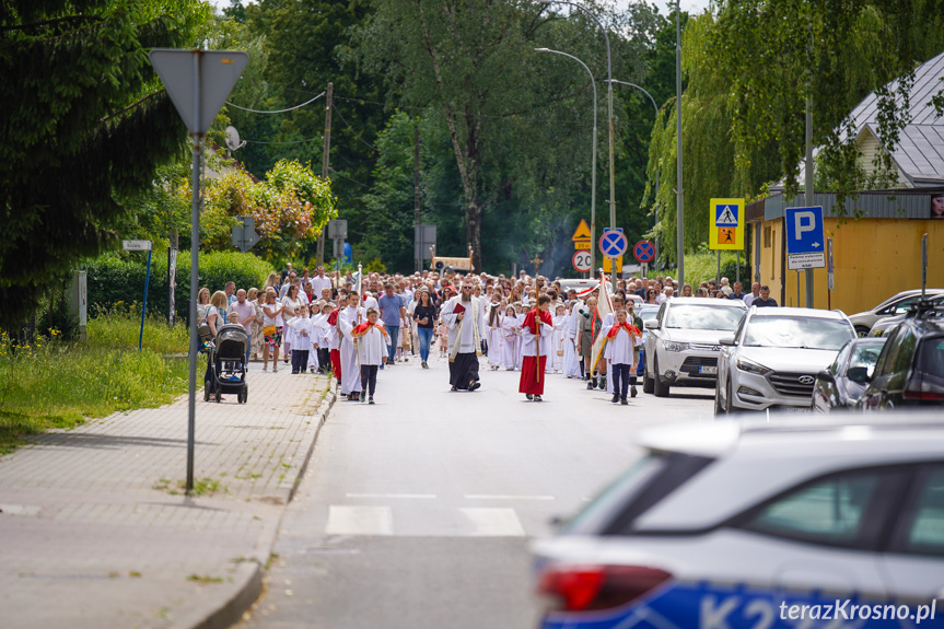 Procesja Bożego Ciała - Parafia Ducha Świętego w Krośnie