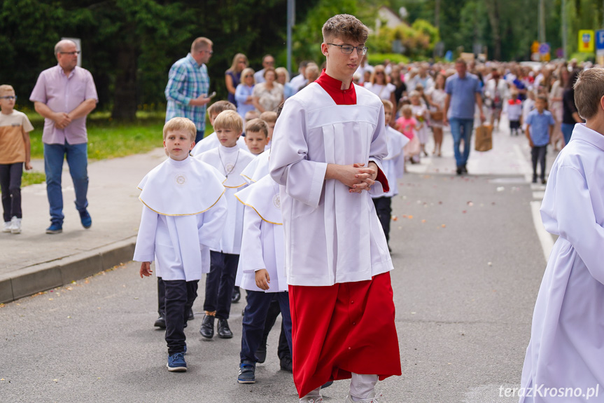 Procesja Bożego Ciała - Parafia Ducha Świętego w Krośnie