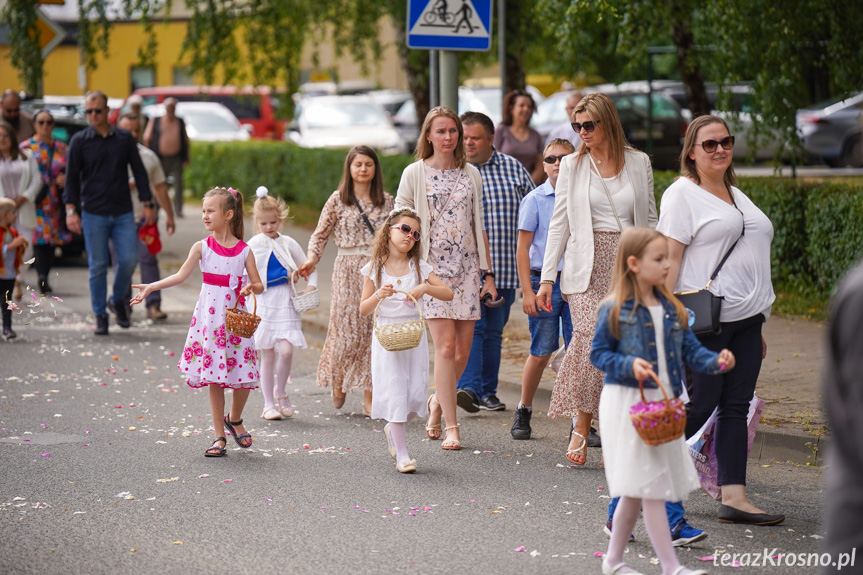 Procesja Bożego Ciała - Parafia Ducha Świętego w Krośnie