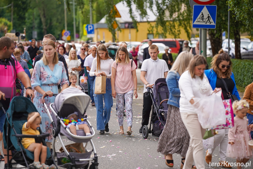 Procesja Bożego Ciała - Parafia Ducha Świętego w Krośnie