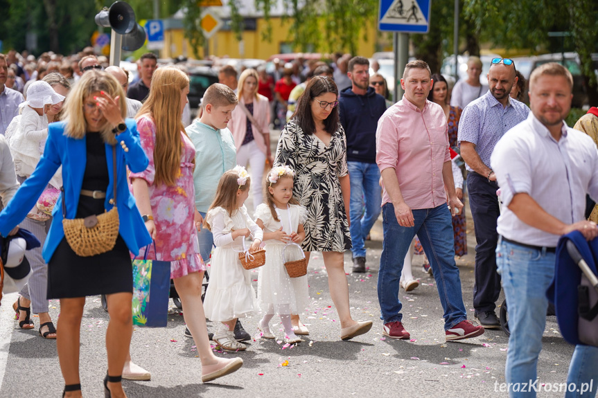 Procesja Bożego Ciała - Parafia Ducha Świętego w Krośnie