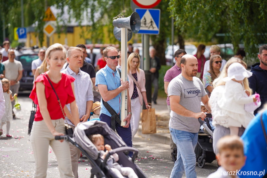 Procesja Bożego Ciała - Parafia Ducha Świętego w Krośnie