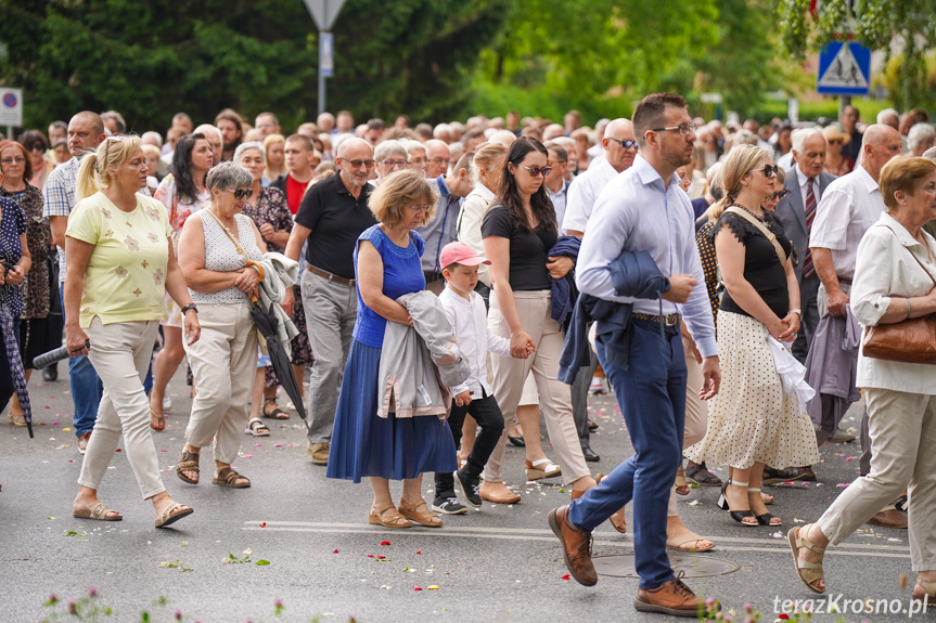 Procesja Bożego Ciała - Parafia Ducha Świętego w Krośnie