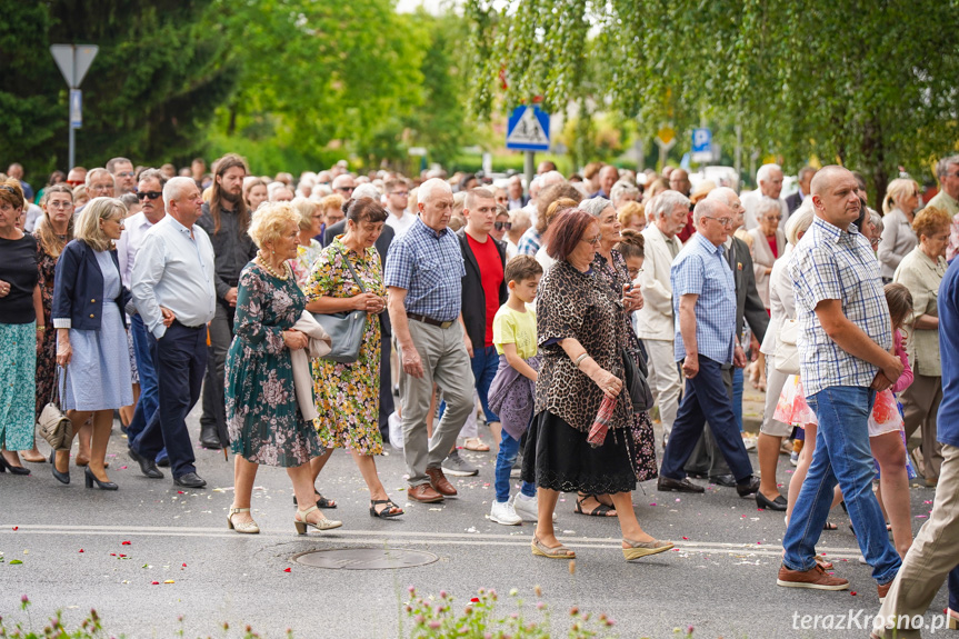 Procesja Bożego Ciała - Parafia Ducha Świętego w Krośnie