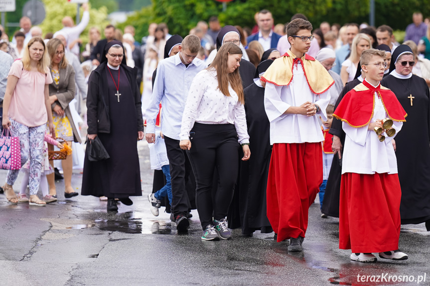 Procesja Bożego Ciała w parafii Krośnie