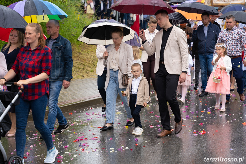 Procesja Bożego Ciała w parafii Zręcin