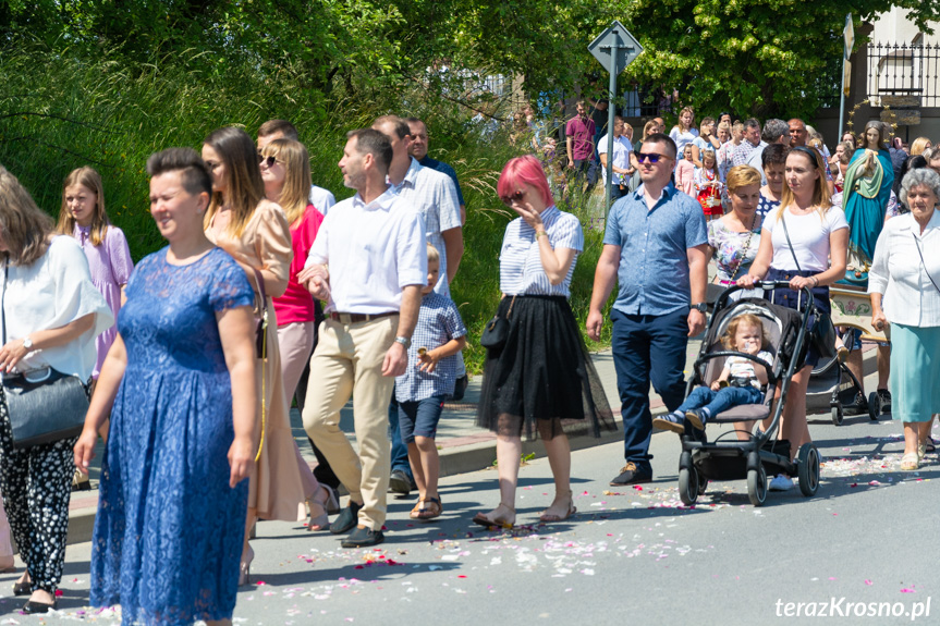 Procesja Bożego Ciała w parafii Zręcin