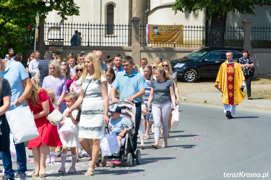 Procesja Bożego Ciała w parafii Zręcin