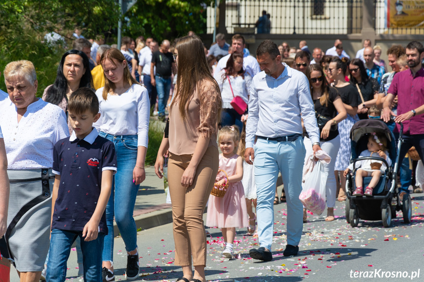 Procesja Bożego Ciała w parafii Zręcin