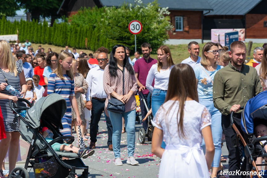 Procesja Bożego Ciała w parafii Zręcin