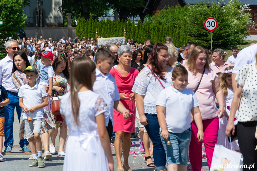 Procesja Bożego Ciała w parafii Zręcin