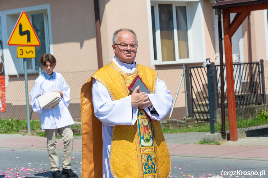 Procesja Bożego Ciała w parafii Zręcin