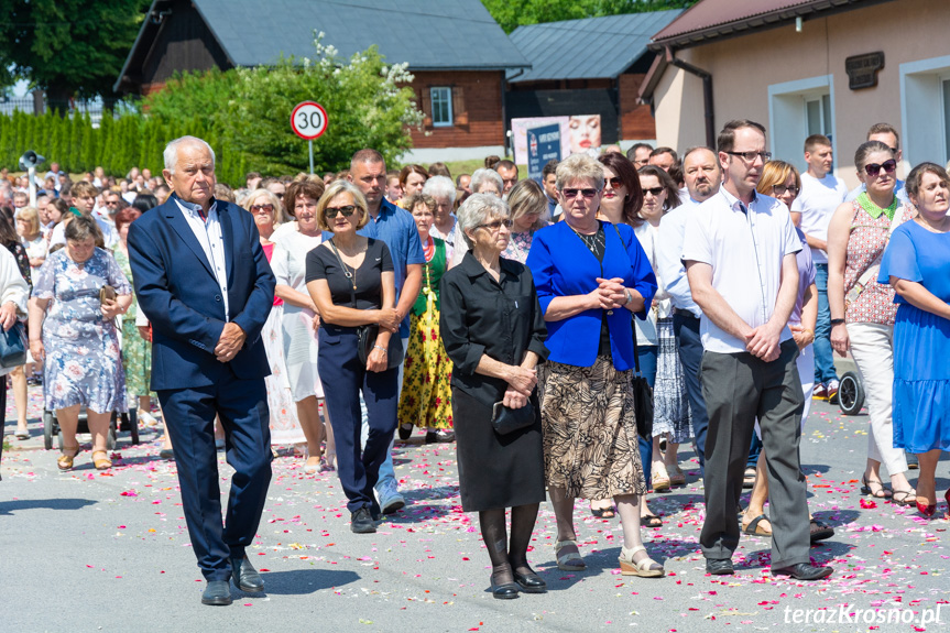 Procesja Bożego Ciała w parafii Zręcin