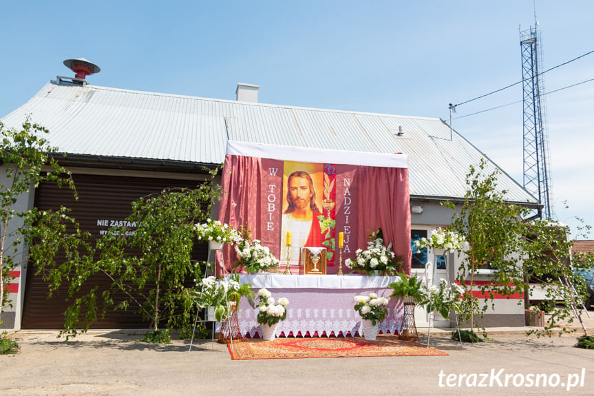 Procesja Bożego Ciała w parafii Zręcin