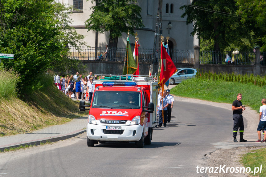 Procesja Bożego Ciała w parafii Zręcin