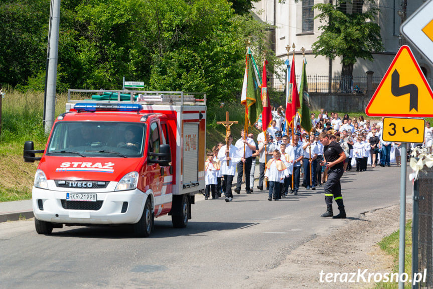 Procesja Bożego Ciała w parafii Zręcin