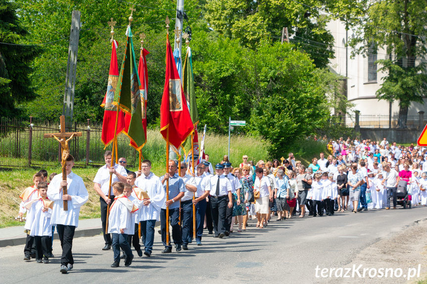 Procesja Bożego Ciała w parafii Zręcin