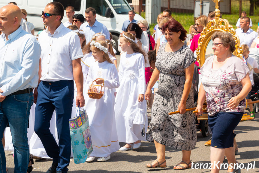 Procesja Bożego Ciała w parafii Zręcin