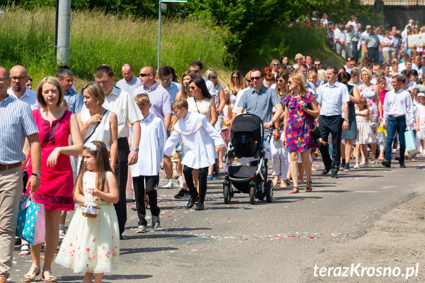 Procesja Bożego Ciała w parafii Zręcin