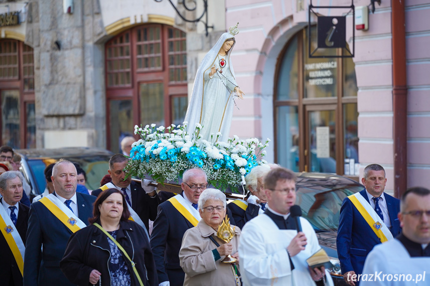 Procesja ulicami Rynku