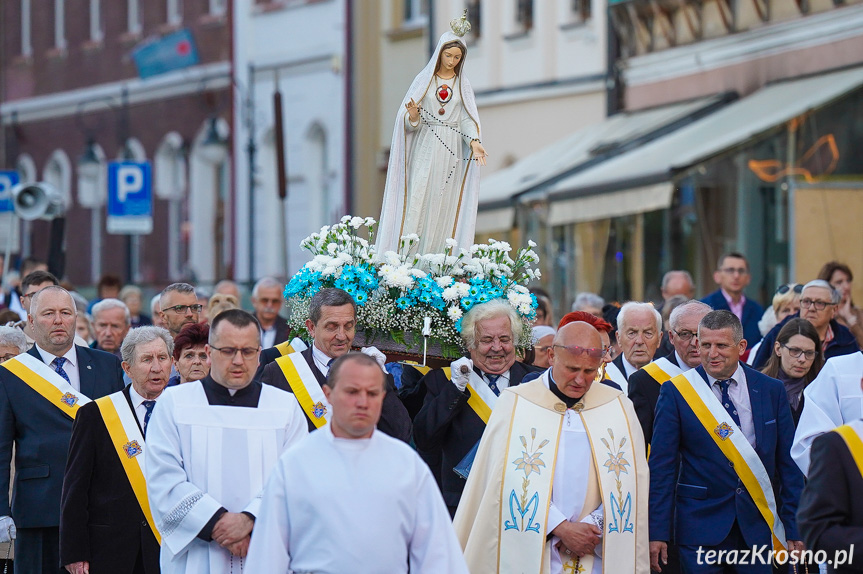 Procesja ulicami Rynku