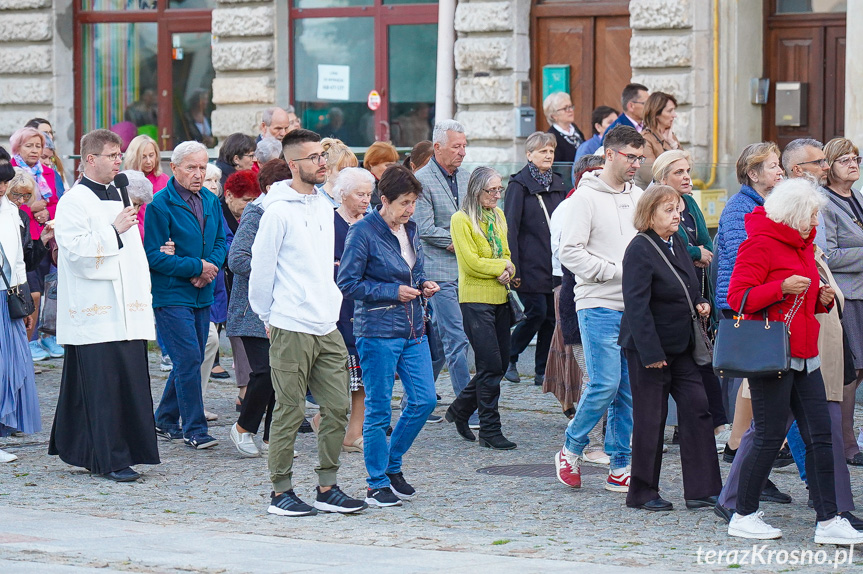 Procesja ulicami Rynku