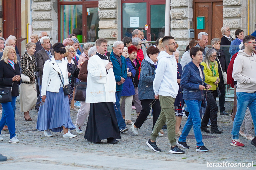 Procesja ulicami Rynku