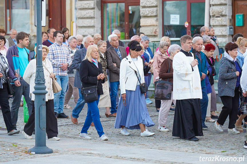 Procesja ulicami Rynku