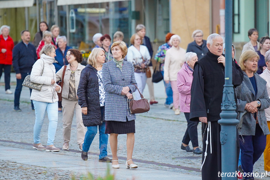 Procesja ulicami Rynku