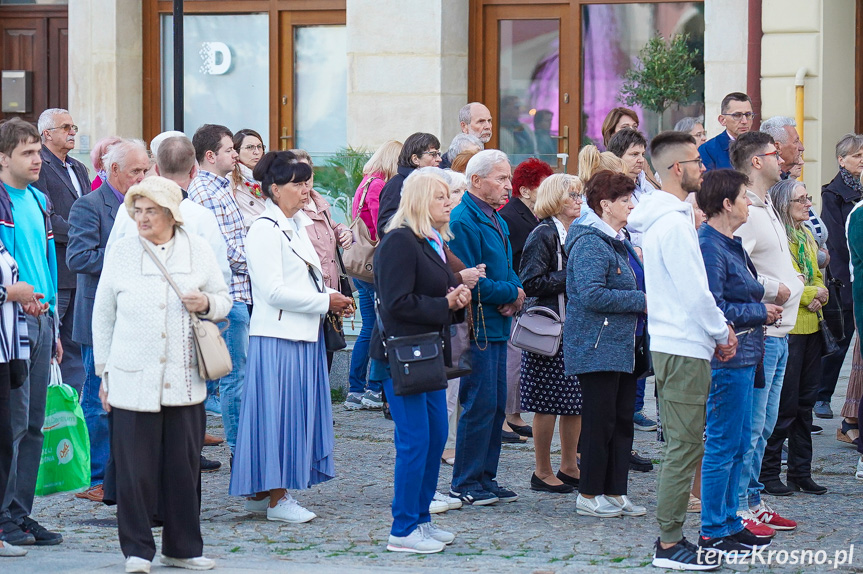 Procesja ulicami Rynku