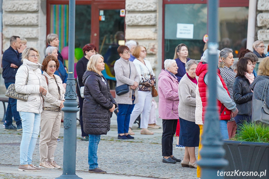 Procesja ulicami Rynku