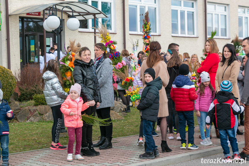 Procesja z palmami w Zręcinie