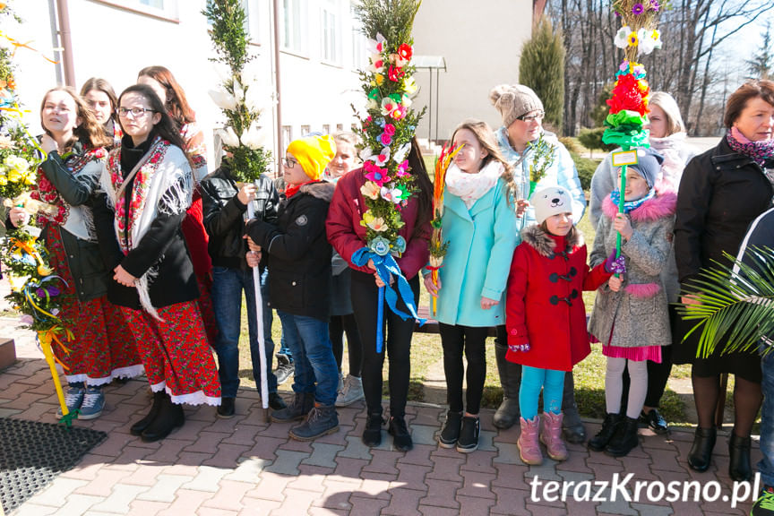 Procesja z palmami w Zręcinie