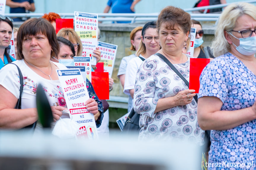 Protest pielęgniarek w Krośnie