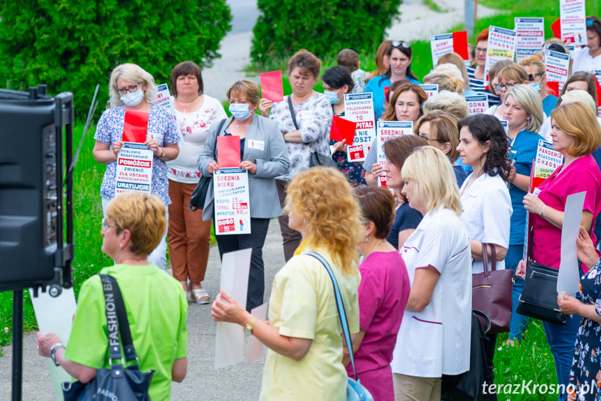 Protest pielęgniarek w Krośnie