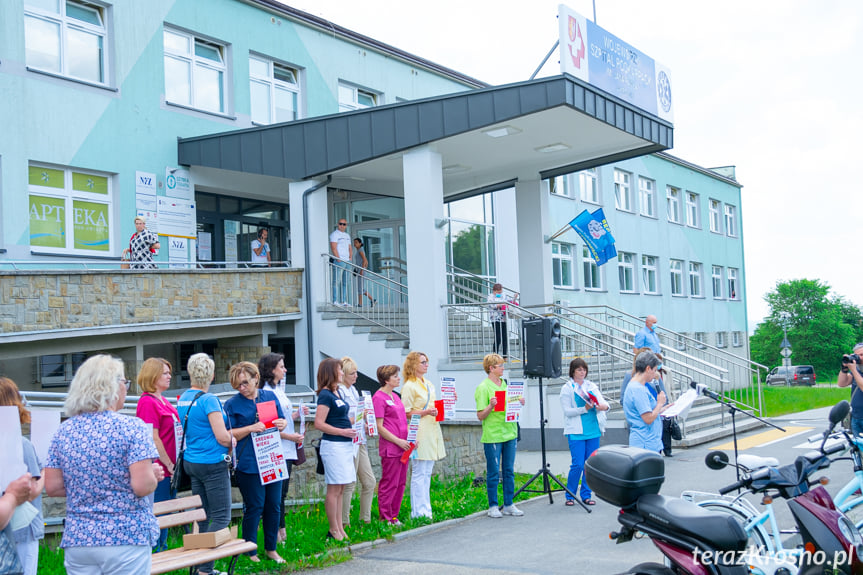 Protest pielęgniarek w Krośnie