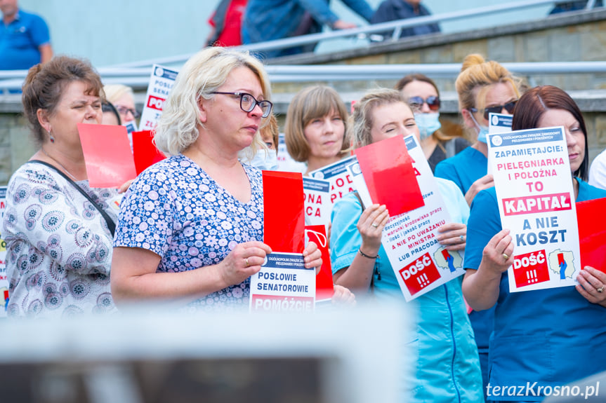 Protest pielęgniarek w Krośnie