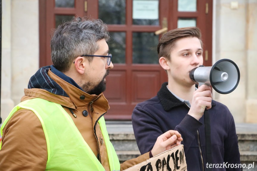 Protest pod sądem w Krośnie