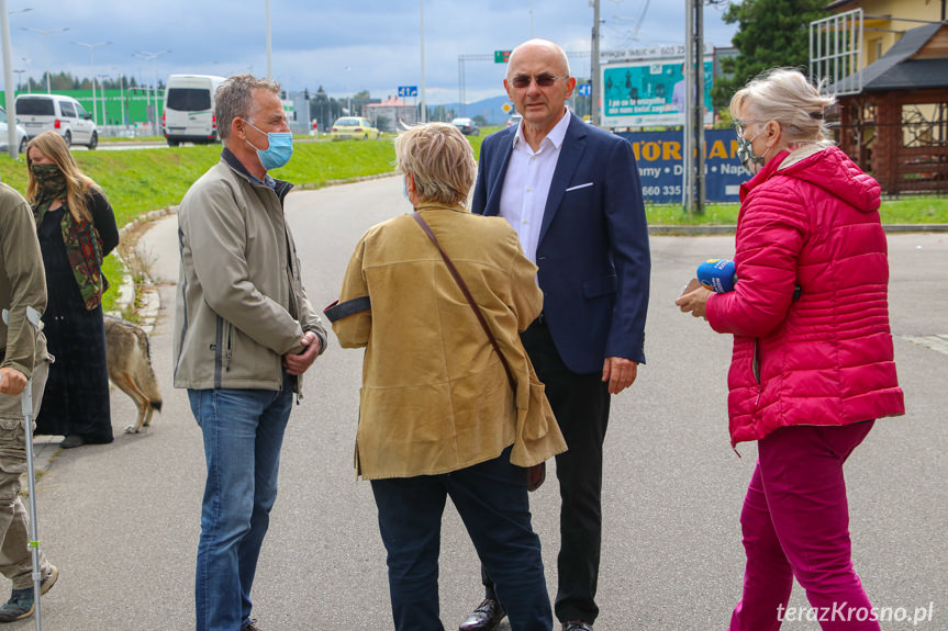 Protest pod siedzibą RDLP w Krośnie